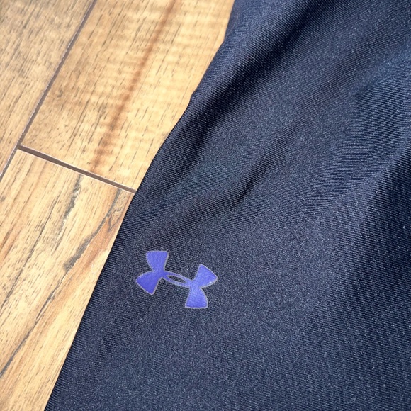 black and purple under armor leggings - Picture 2 of 4